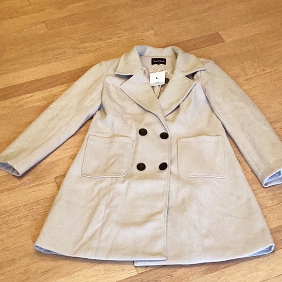Fashion dress coat in beige fully lined double breast size large. New with tags - Picture 7 of 12